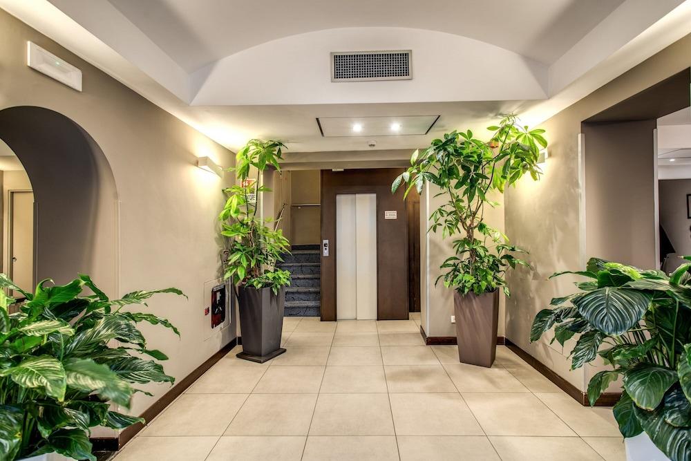 Hotel Rinascimento - Gruppo Trevi Hotels Рим Экстерьер фото
