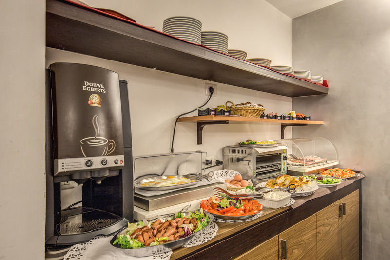 Hotel Rinascimento - Gruppo Trevi Hotels Рим Экстерьер фото